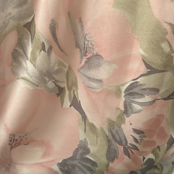 L Love Floral Romper - Picture 2 of 7